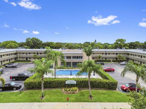 126 Sparrow Drive #22A, Royal Palm Beach FL - photo 23 of 25