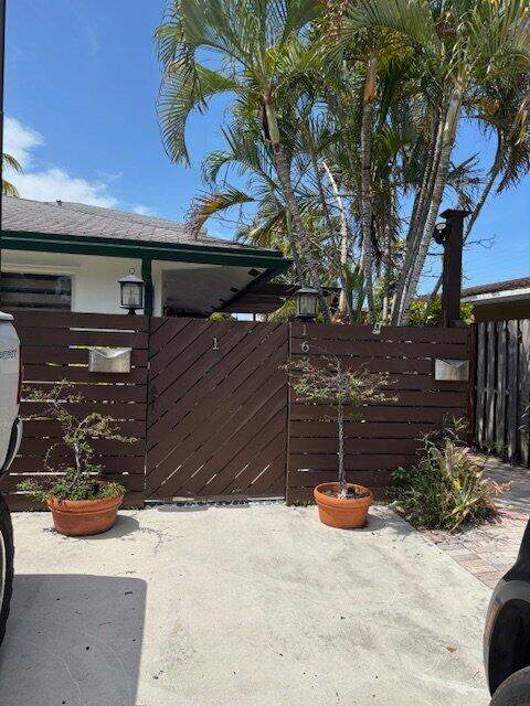 3 bedroom Townhouse at 1637 NE 5th Street #2, Na, Fort Lauderdale — photo 2
