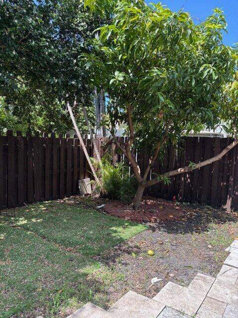 1637 NE 5th Street #2, Fort Lauderdale FL - photo 6 of 16