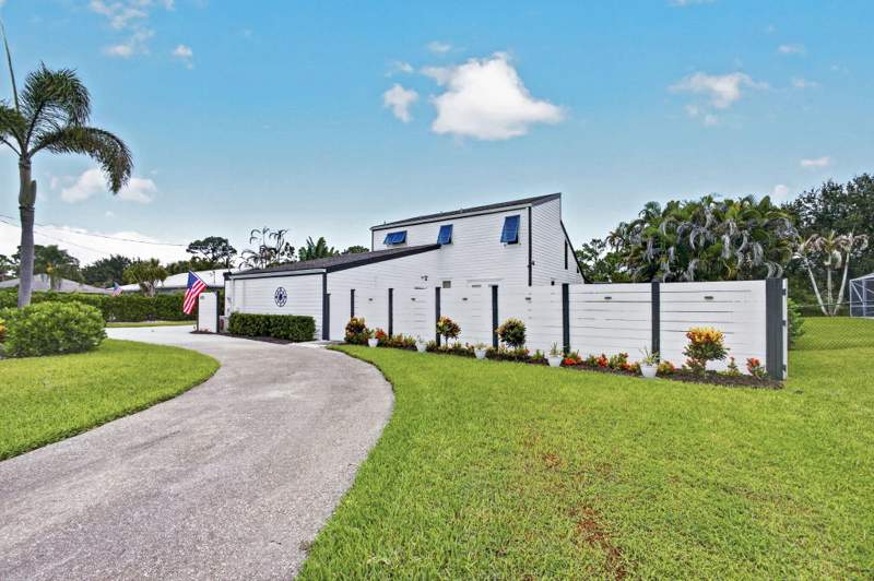 3 bedroom Single Family Residence at 5723 SE Orange Blossom Trail, Poinciana Gardens, Hobe Sound — photo 3