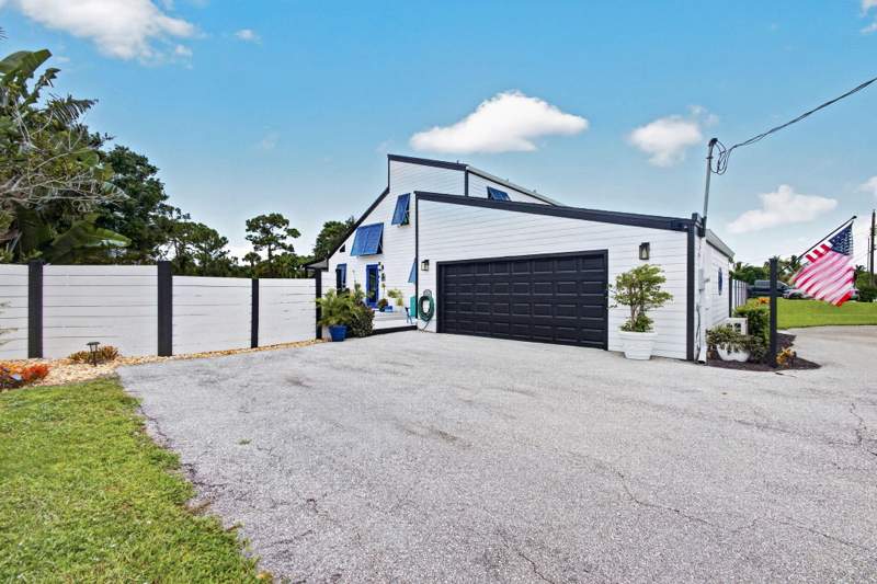 3 bedroom Single Family Residence at 5723 SE Orange Blossom Trail, Poinciana Gardens, Hobe Sound — photo 5