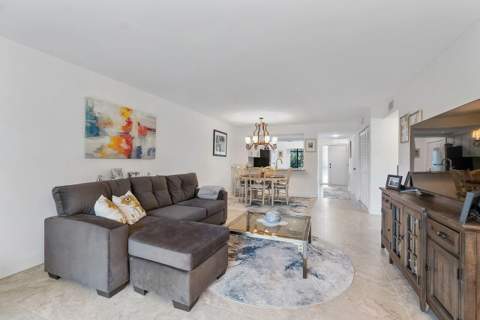 5055 Oak Hill Lane #213, Delray Beach FL - photo 19 of 44