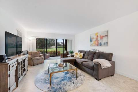 5055 Oak Hill Lane #213, Delray Beach FL - photo 15 of 44