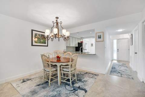 5055 Oak Hill Lane #213, Delray Beach FL - photo 17 of 44