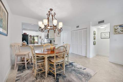 5055 Oak Hill Lane #213, Delray Beach FL - photo 18 of 44