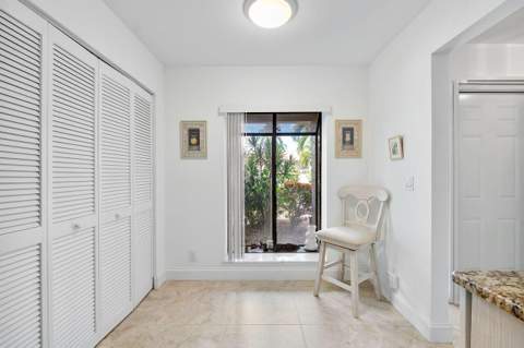 5055 Oak Hill Lane #213, Delray Beach FL - photo 13 of 44