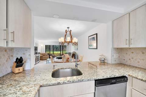 5055 Oak Hill Lane #213, Delray Beach FL - photo 14 of 44