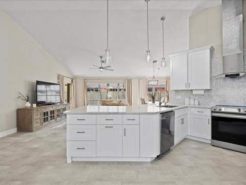 237 Moccasin Trail, Jupiter FL - photo 7 of 39