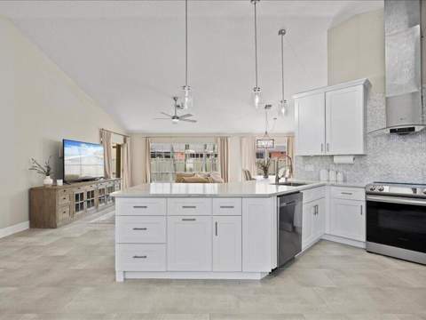 237 Moccasin Trail, Jupiter FL - photo 8 of 39