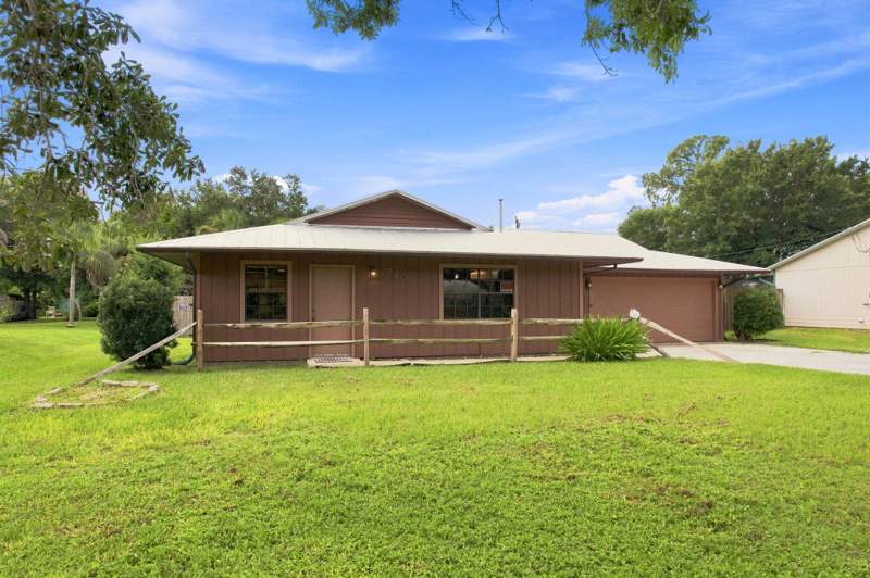 3 bedroom Single Family Residence at 7405 Brookline Avenue, Lakewood Park Unit 7, Fort Pierce — photo 2