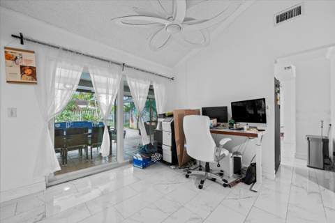 11650 NW 39th Place, Sunrise FL - photo 12 of 31