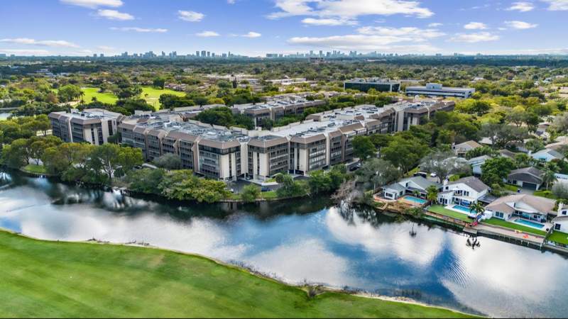 2 bedroom Condominium at 2800 N 46th Avenue #A404, Grandview At Emerald Hills Condo, Hollywood — photo 3