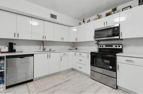 2800 N 46th Avenue #A404, Hollywood FL - photo 18 of 52