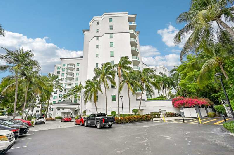 1 bedroom Condominium at 550 SE Mizner Boulevard #B206, Townsend Place Condo, Boca Raton — photo 1