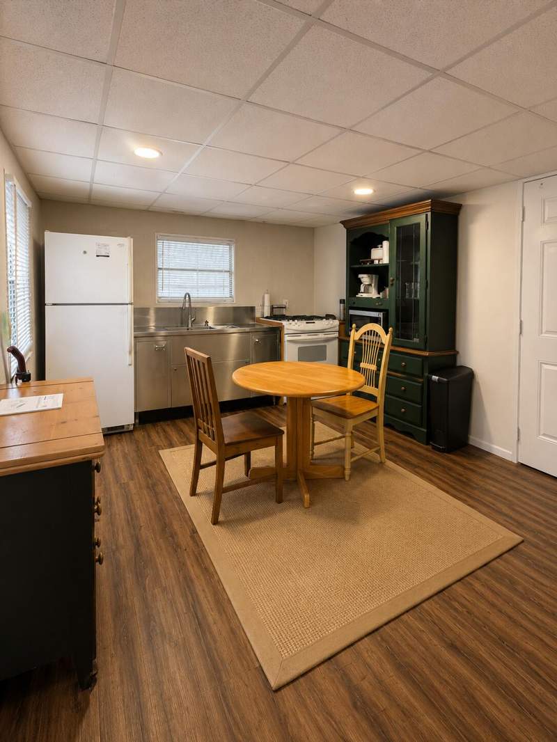 2 bedroom Mobile Home at 16 Palm Drive #16, Ramblewood Mobile Home Park, Lake Worth Beach — photo 2