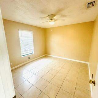251 Las Palmas Street, Royal Palm Beach FL - photo 10 of 30