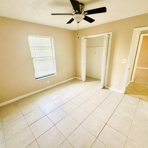 251 Las Palmas Street, Royal Palm Beach FL - photo 12 of 30