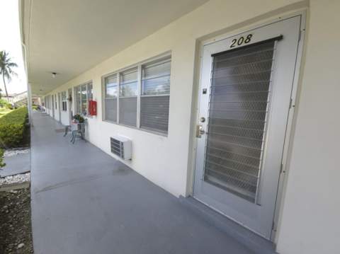 208 Kent M, West Palm Beach FL - photo 21 of 40