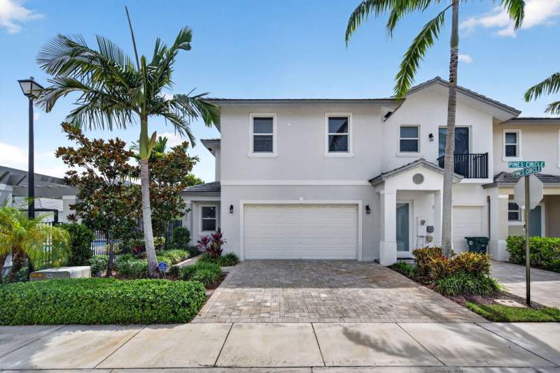 3 bedroom Townhouse at 6994 Pines Circle, First Baptist Church At, Coconut Creek — photo 2