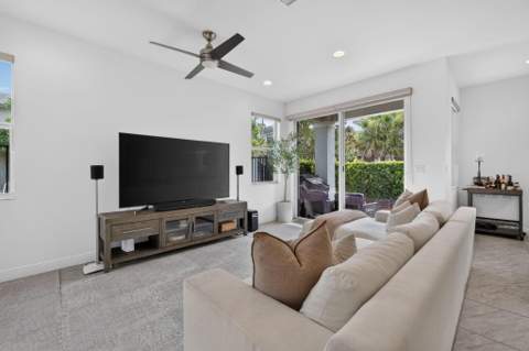 6994 Pines Circle, Coconut Creek FL - photo 8 of 63