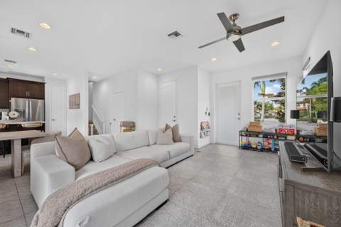 6994 Pines Circle, Coconut Creek FL - photo 10 of 63