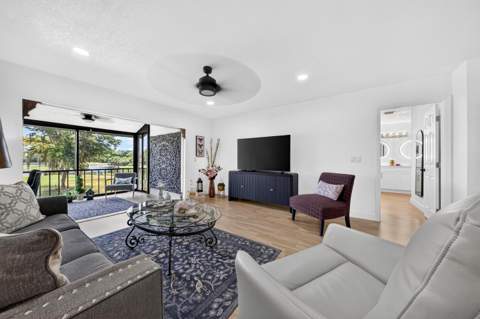 8425 Casa Del Lago #H, Boca Raton FL - photo 11 of 35