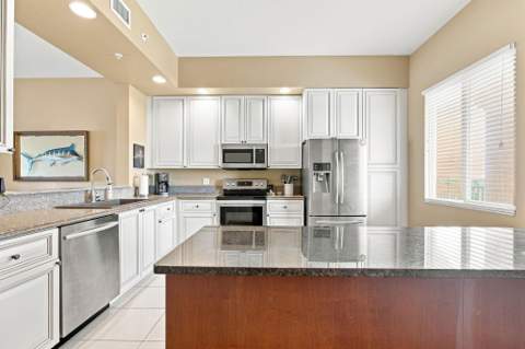 34 Harbour Isle Drive #Ph05, Fort Pierce FL - photo 6 of 39