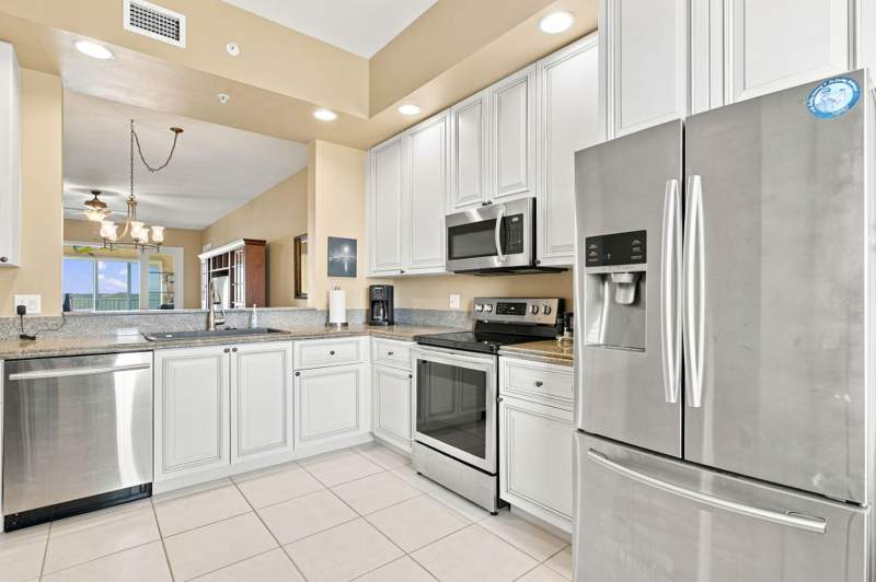 2 bedroom Condominium at 34 Harbour Isle Drive #Ph05, Harbour Isle West, Fort Pierce — photo 3