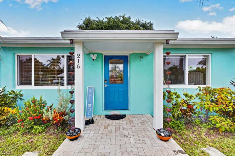 3 bedroom Single Family Residence at 216 E 24th Street, Lakeview Park At Riviera, Riviera Beach — photo 1
