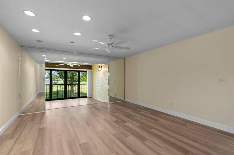 2 bedroom Condominium at 9286 Vista Del Lago #F, Pines Of Boca Lago Condo, Boca Raton — photo 5