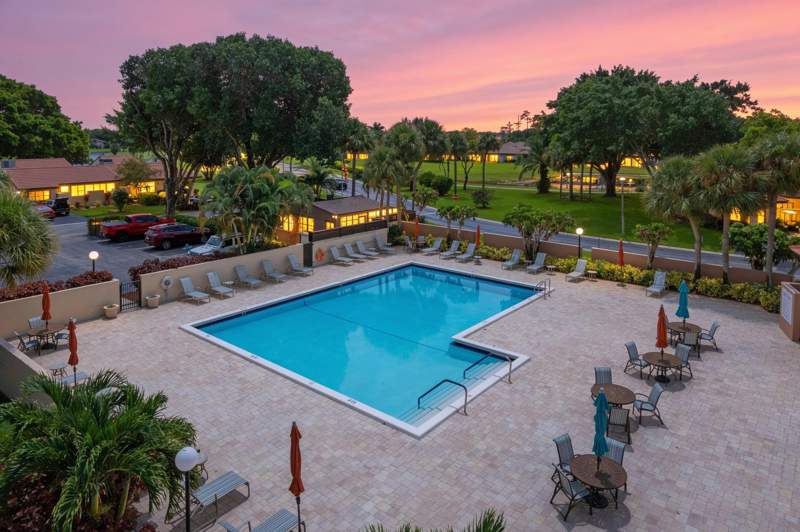 2 bedroom Condominium at 9286 Vista Del Lago #F, Pines Of Boca Lago Condo, Boca Raton — photo 2