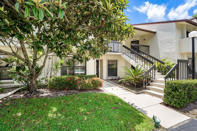 2 bedroom Condominium at 3349 Lucerne Park Drive, Park Pointe, Greenacres — photo 3