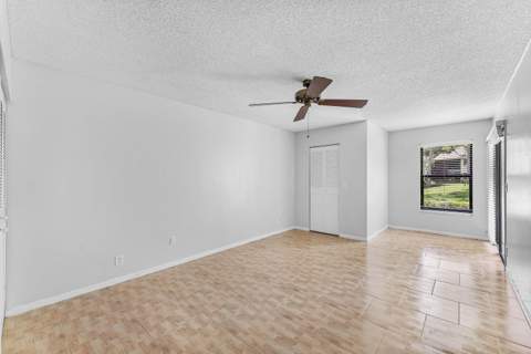 3349 Lucerne Park Drive, Greenacres FL - photo 7 of 24