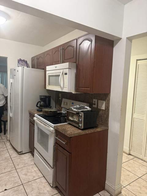 8450 Lagos De Campo Boulevard #107, Tamarac FL - photo 10 of 15