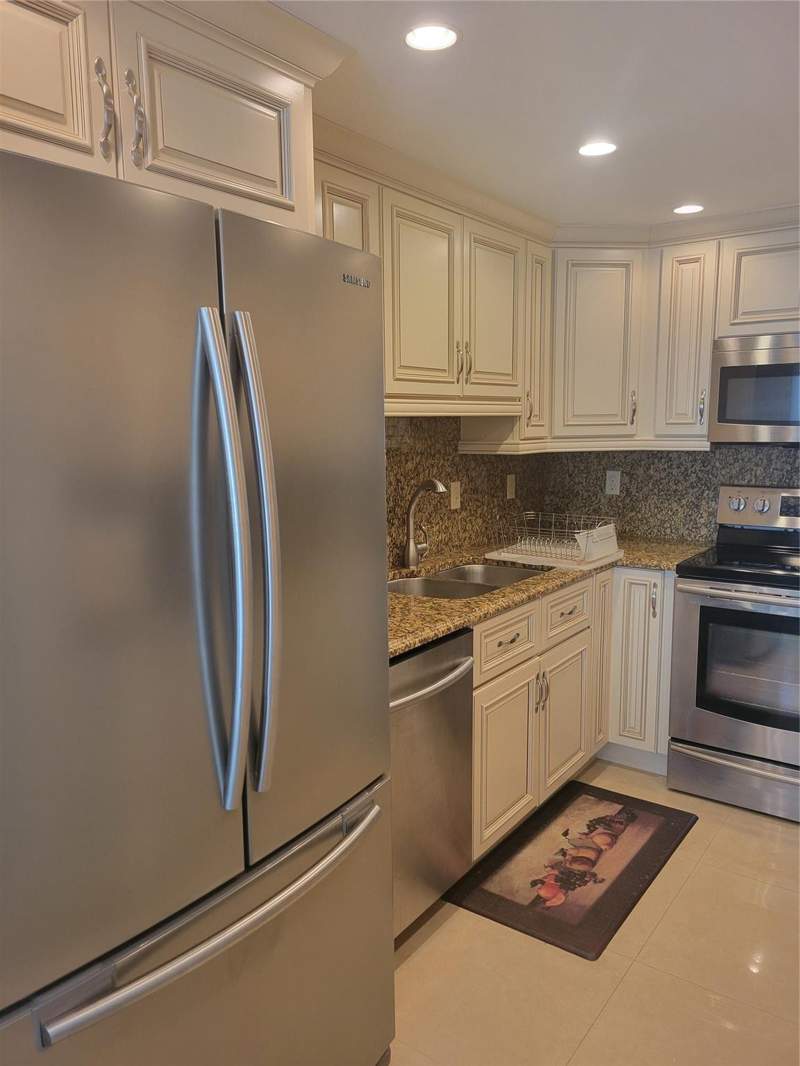 2 bedroom Condominium at 2401 S Ocean Drive #1108, Britannia At Quadomain Condo, Hollywood — photo 3