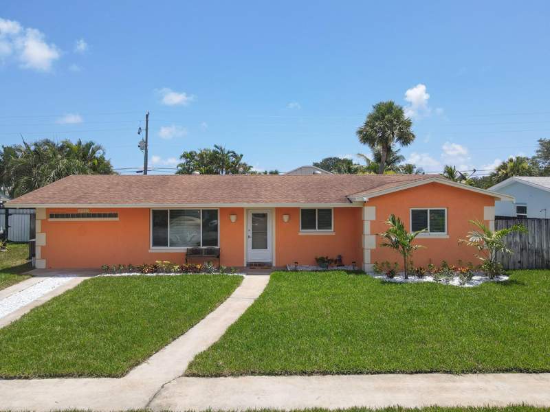 5 bedroom Single Family Residence at 19005 SE Southgate Drive, Southgate, Jupiter — photo 2
