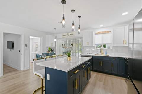 19005 SE Southgate Drive, Jupiter FL - photo 13 of 57