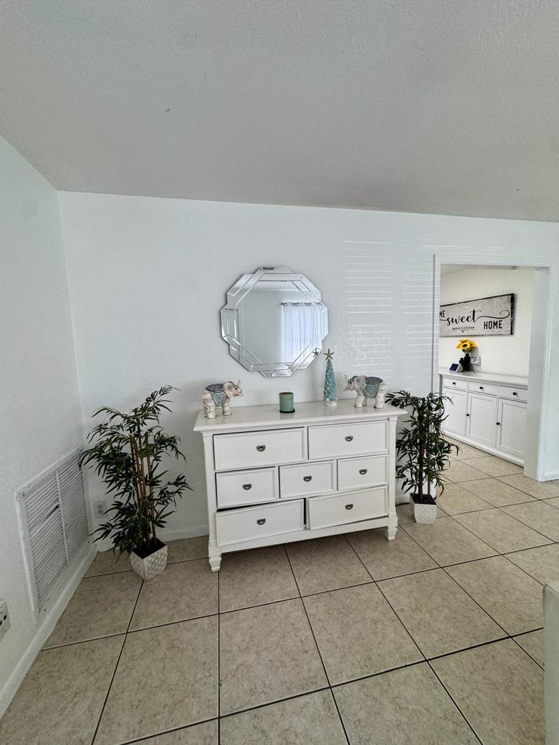 6 bedroom Single Family Residence at 3842 Patio Court, Lake Worth Beach, Lake Worth Beach — photo 5