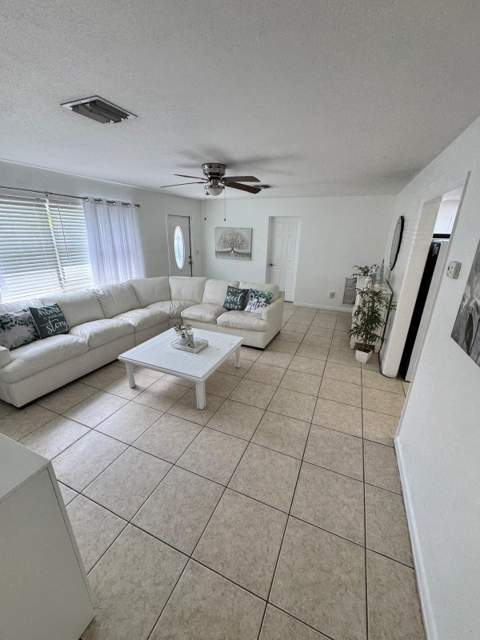 3842 Patio Court, Lake Worth Beach FL - photo 8 of 11