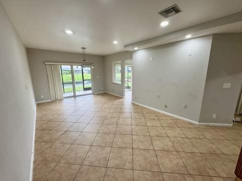 1877 Discovery Way, Deerfield Beach FL - photo 7 of 39