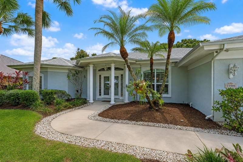 4 bedroom Single Family Residence at 2108 SW Oakwater Point, Danforth, Palm City — photo 3