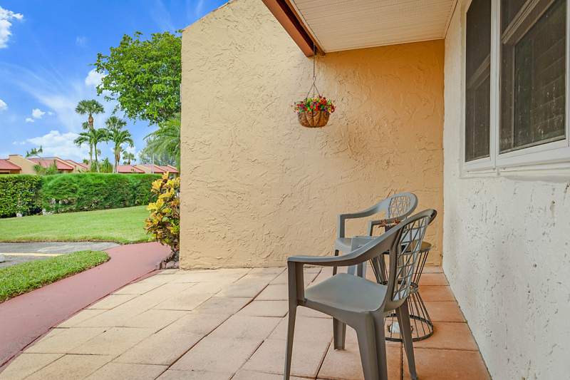 2 bedroom Condominium at 152 Lake Anne Drive #152, Golden Lakes Village Condo 1 Thru 13-A, West Palm Beach — photo 4