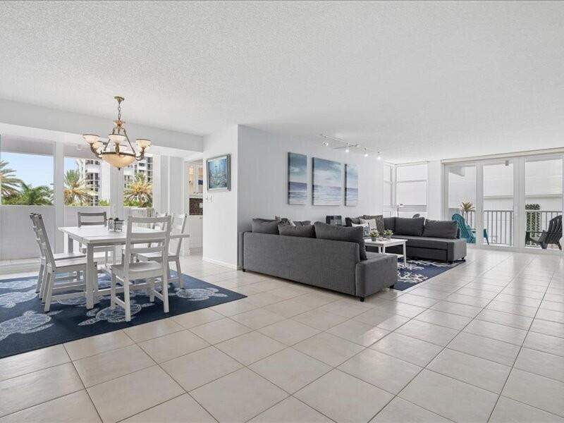 2 bedroom Condominium at 1370 S Ocean Boulevard #305, Renaissance Of Pompano Beach, Pompano Beach — photo 2