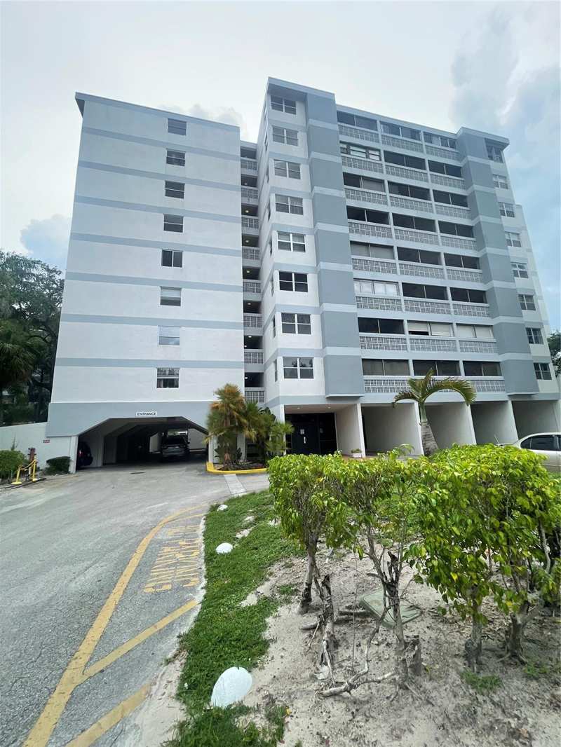 2 bedroom Condominium at 3301 Spanish Moss Terrace #610, Lakes Of Inverrary Condo, Lauderhill — photo 1