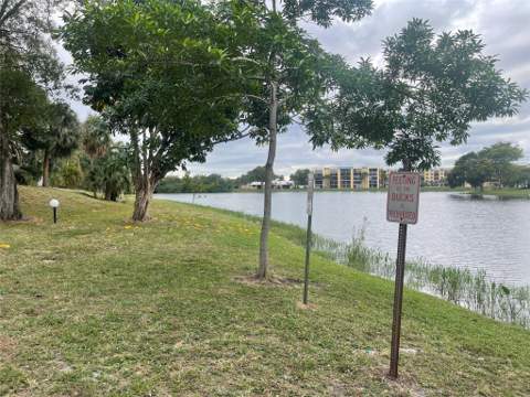 3301 Spanish Moss Terrace #610, Lauderhill FL - photo 23 of 39