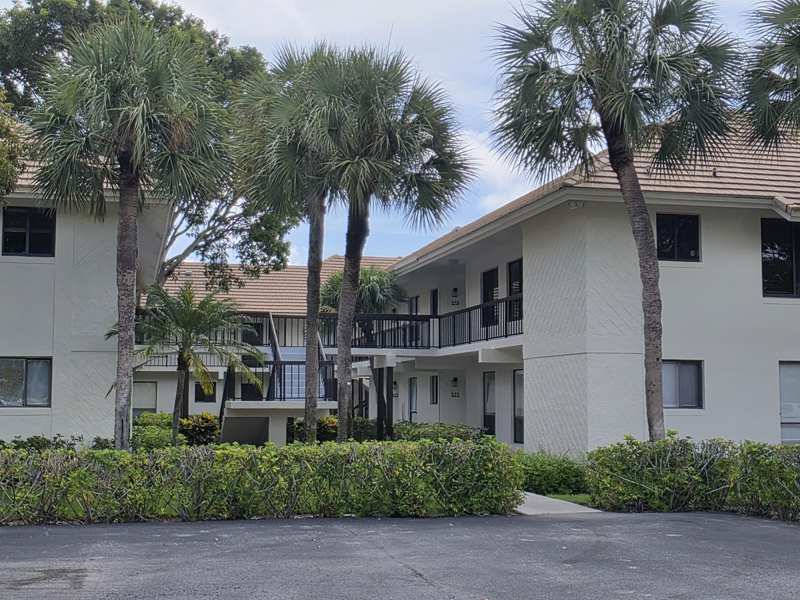 2 bedroom Condominium at 159 NW 70th Street #512, Banyan Courts Condo, Boca Raton — photo 1