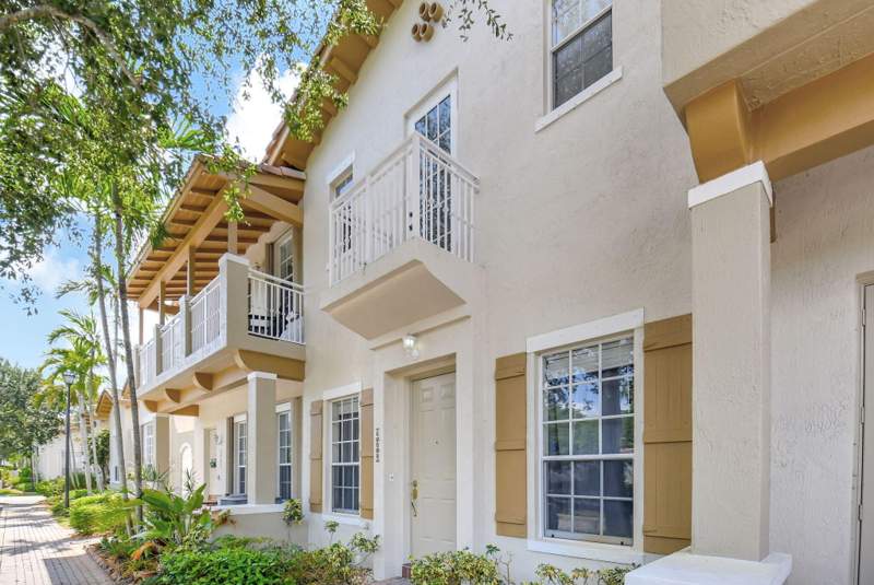 2 bedroom Townhouse at 608 NW 25th Avenue, Canterbury At Quantum Village, Boynton Beach — photo 2