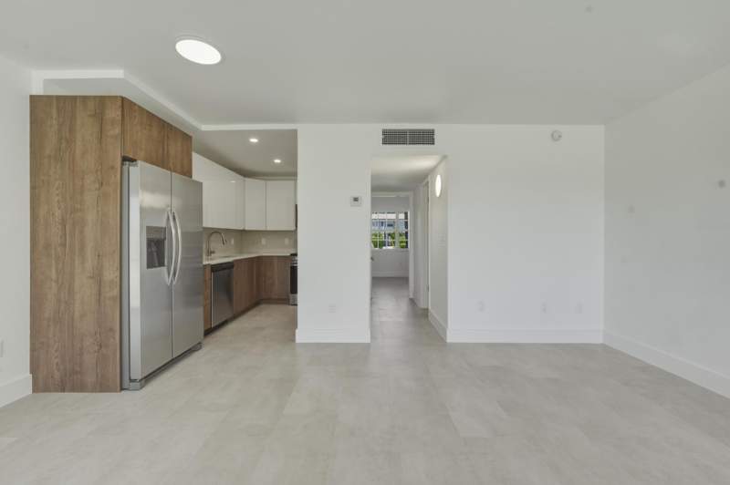 1 bedroom Condominium at 700 Pine Drive #105, Garden Point Condo, Pompano Beach — photo 2