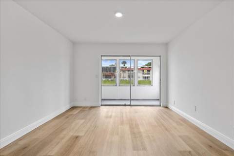 154 Lake Barbara Drive, West Palm Beach FL - photo 9 of 26