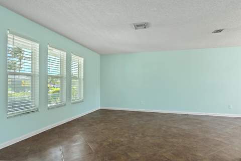 4368 Hawthorn Avenue, Palm Beach Gardens FL - photo 15 of 37